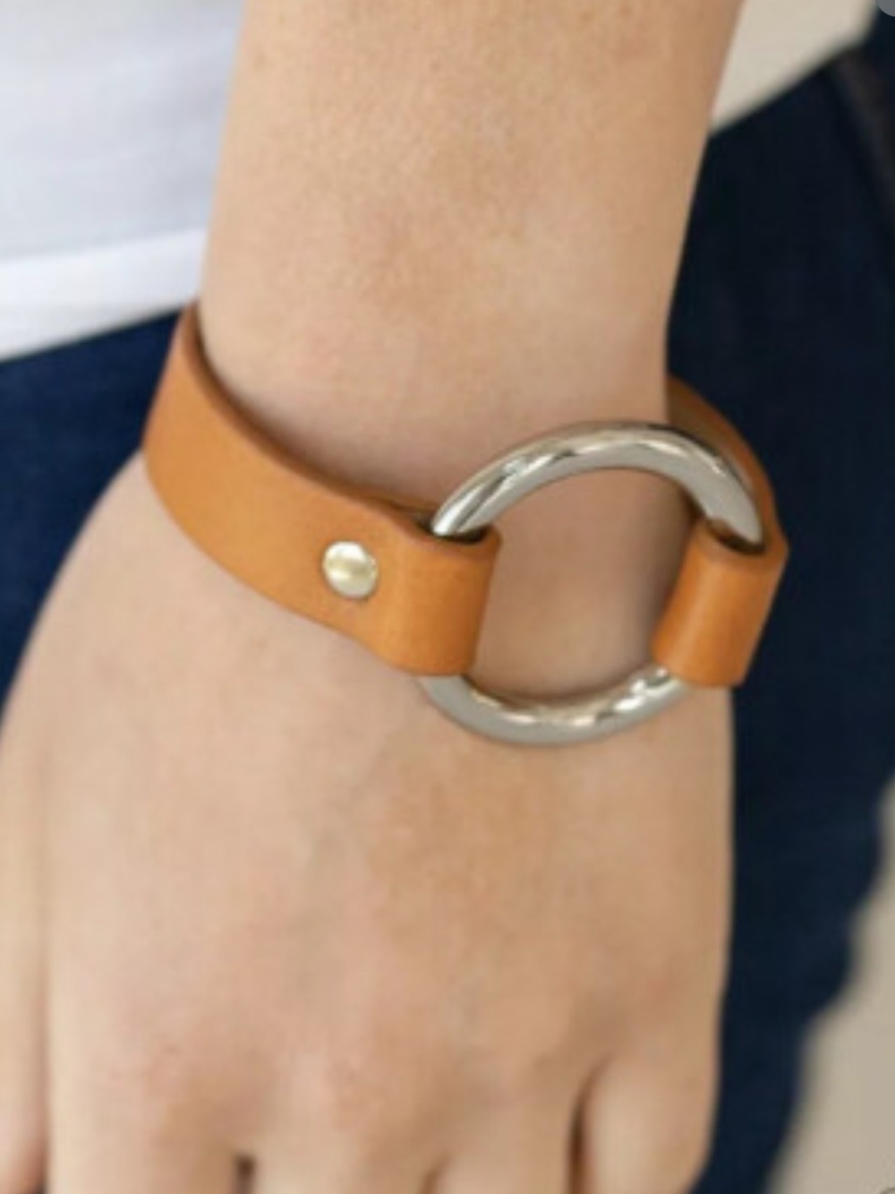 Leather Bracelet with Silver O-Ring